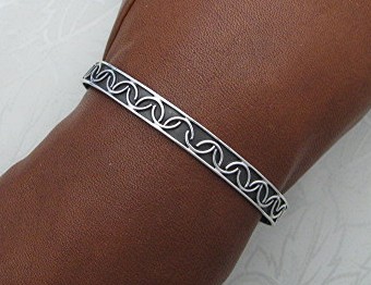 Taxco BETO Mexico Sterling Silver  Bangle Bracelet