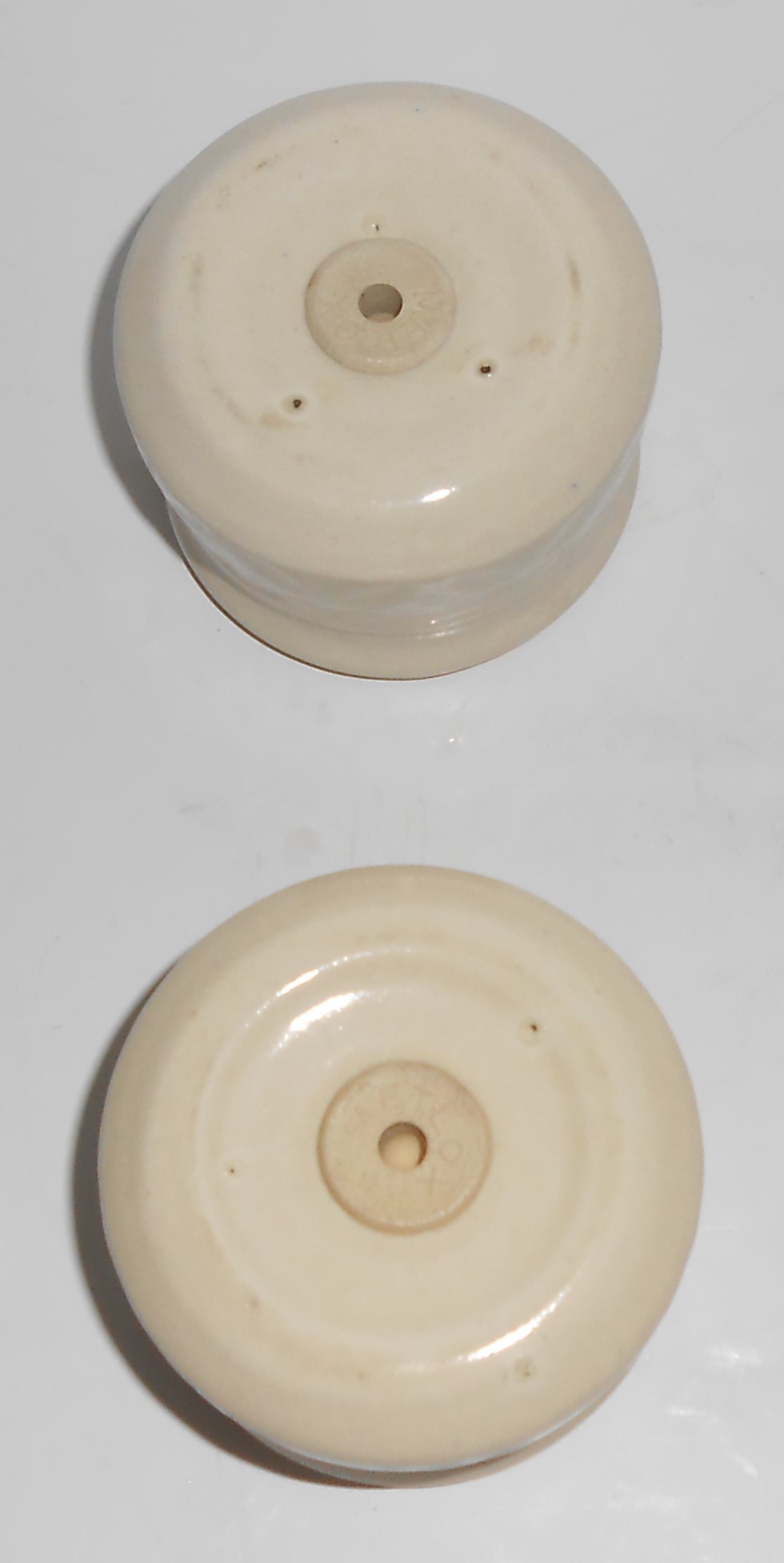 Metlox Pottery Poppy Trail White Impressions Salt & Pep