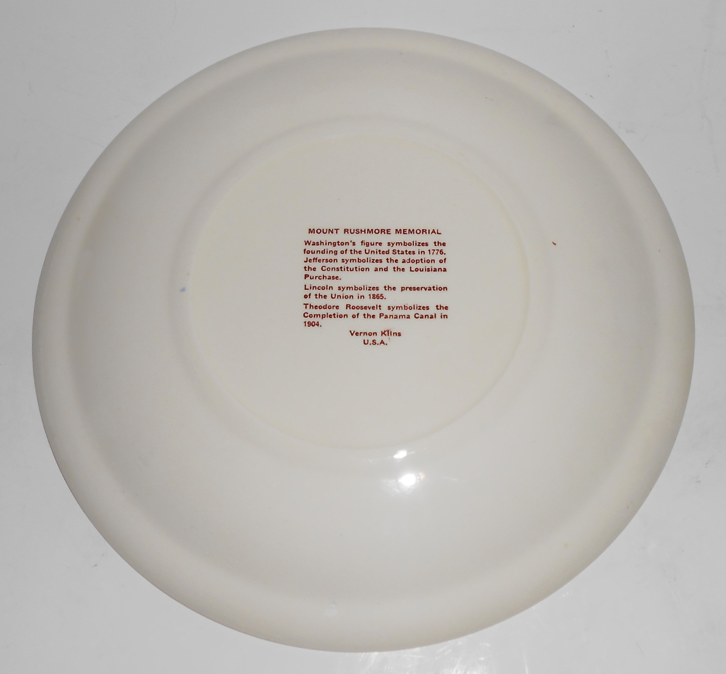 VINTGE Vernon Kilns Pottery Red Mount Rushmore Commemor