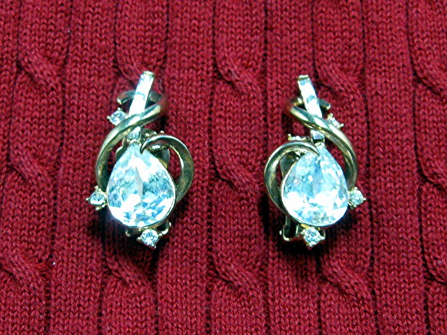 Earrings Crystal Gold Crown Trifari pat pending Clip