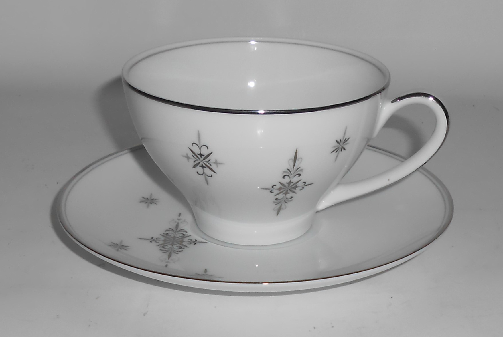 Noritake China Stella w/Platinum Cup & Saucer Set