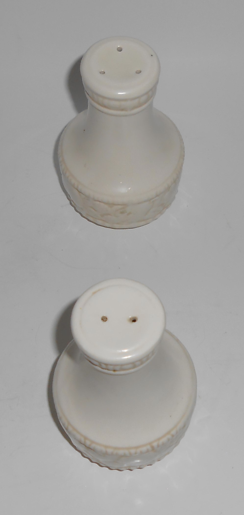 Metlox Pottery Poppy Trail Vernon Antiqua Salt & Pepper