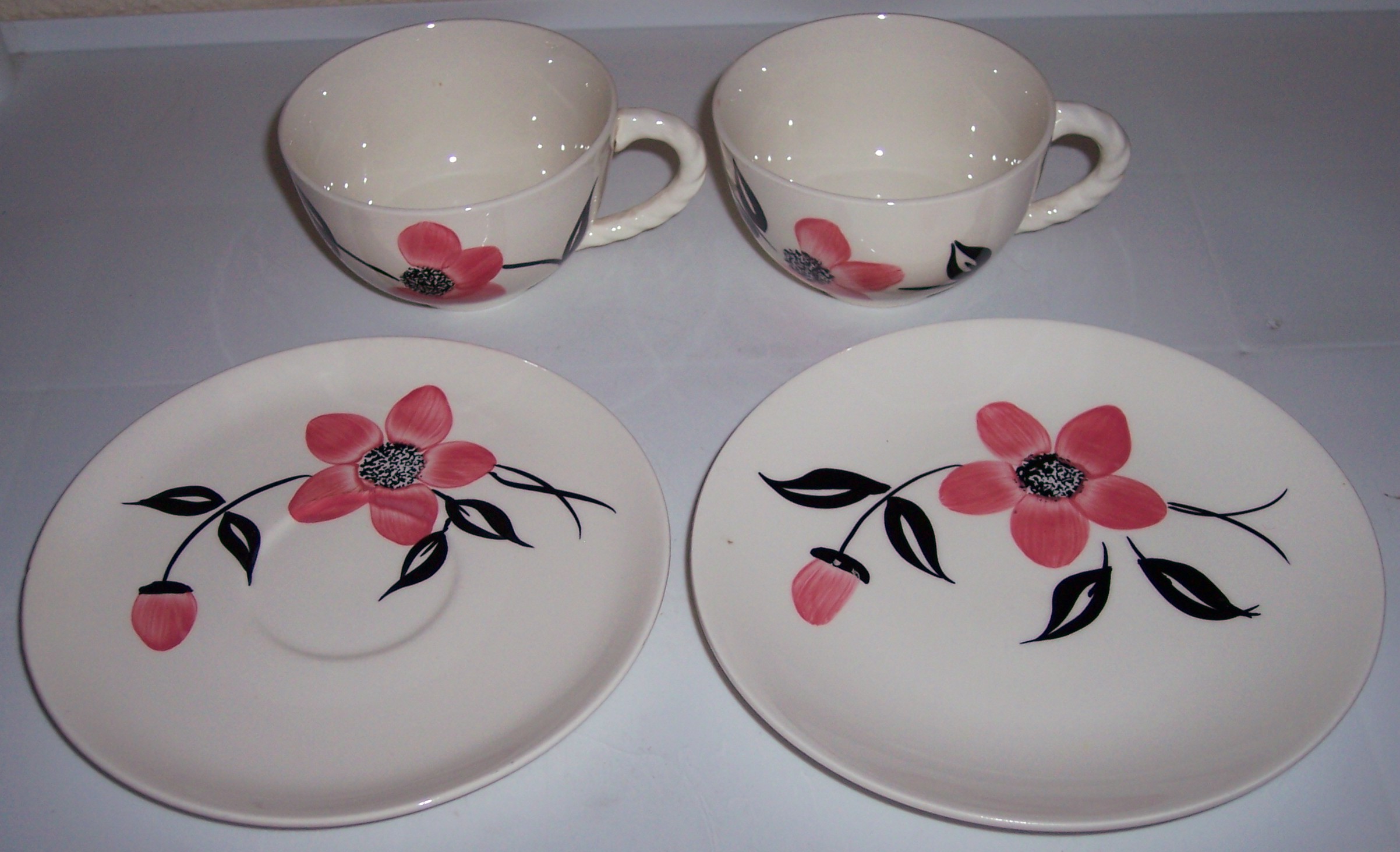 Blue Ridge Pottery Pink Floral Pattern 4 Piece Set!