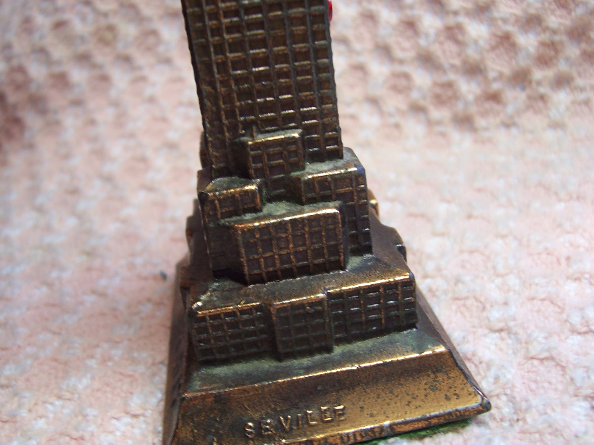 Reville New York City Empire State Building