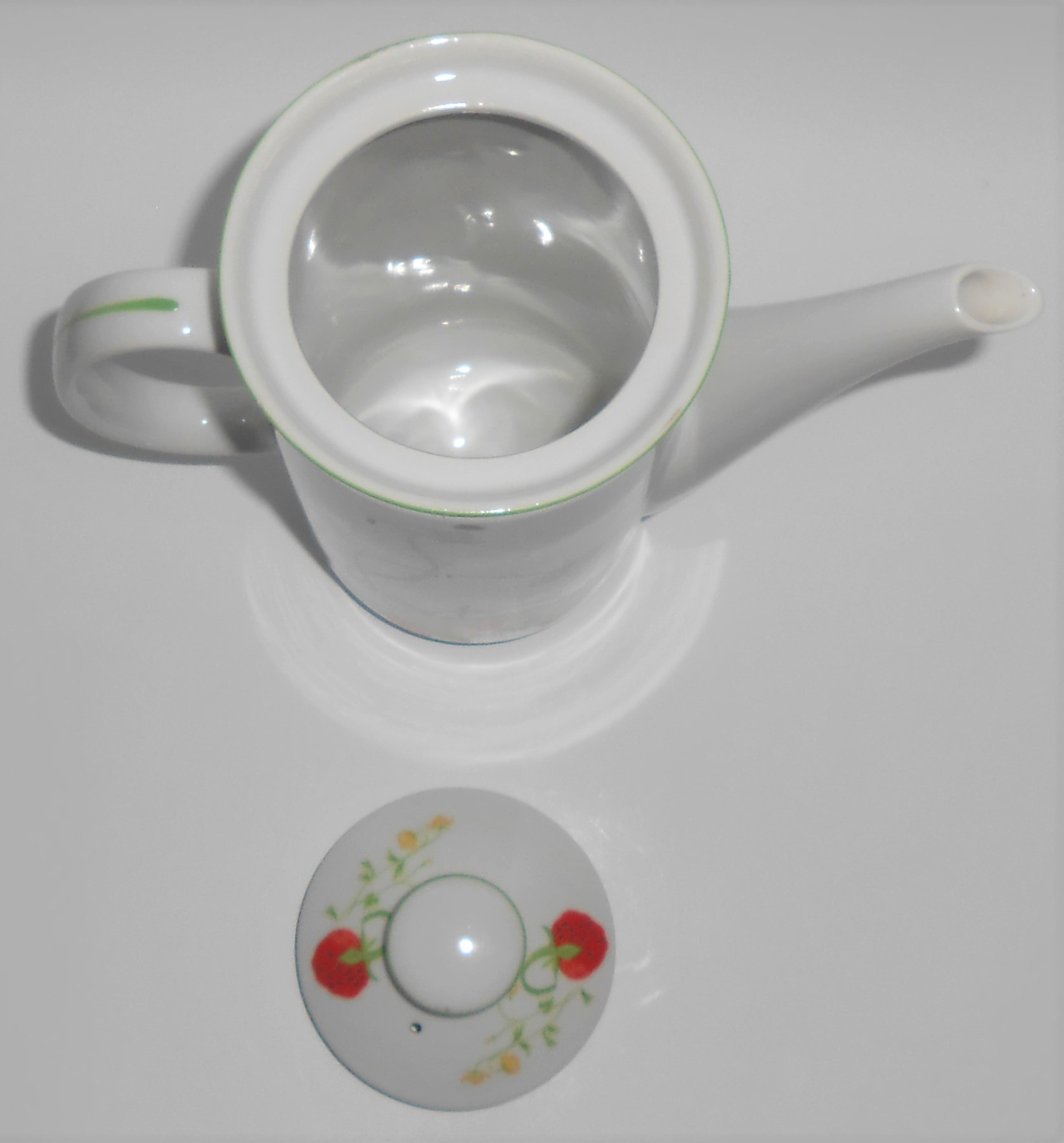 Mann China Strawberry Hill Coffee Pot w/Lid