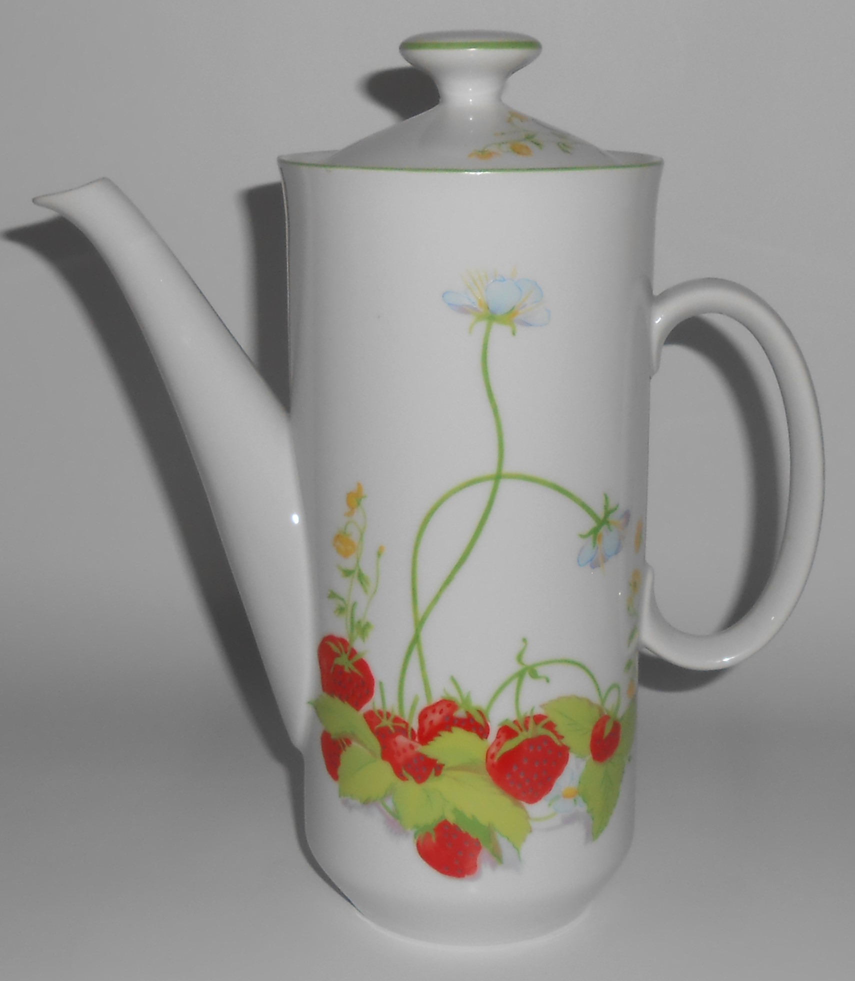 Mann China Strawberry Hill Coffee Pot w/Lid