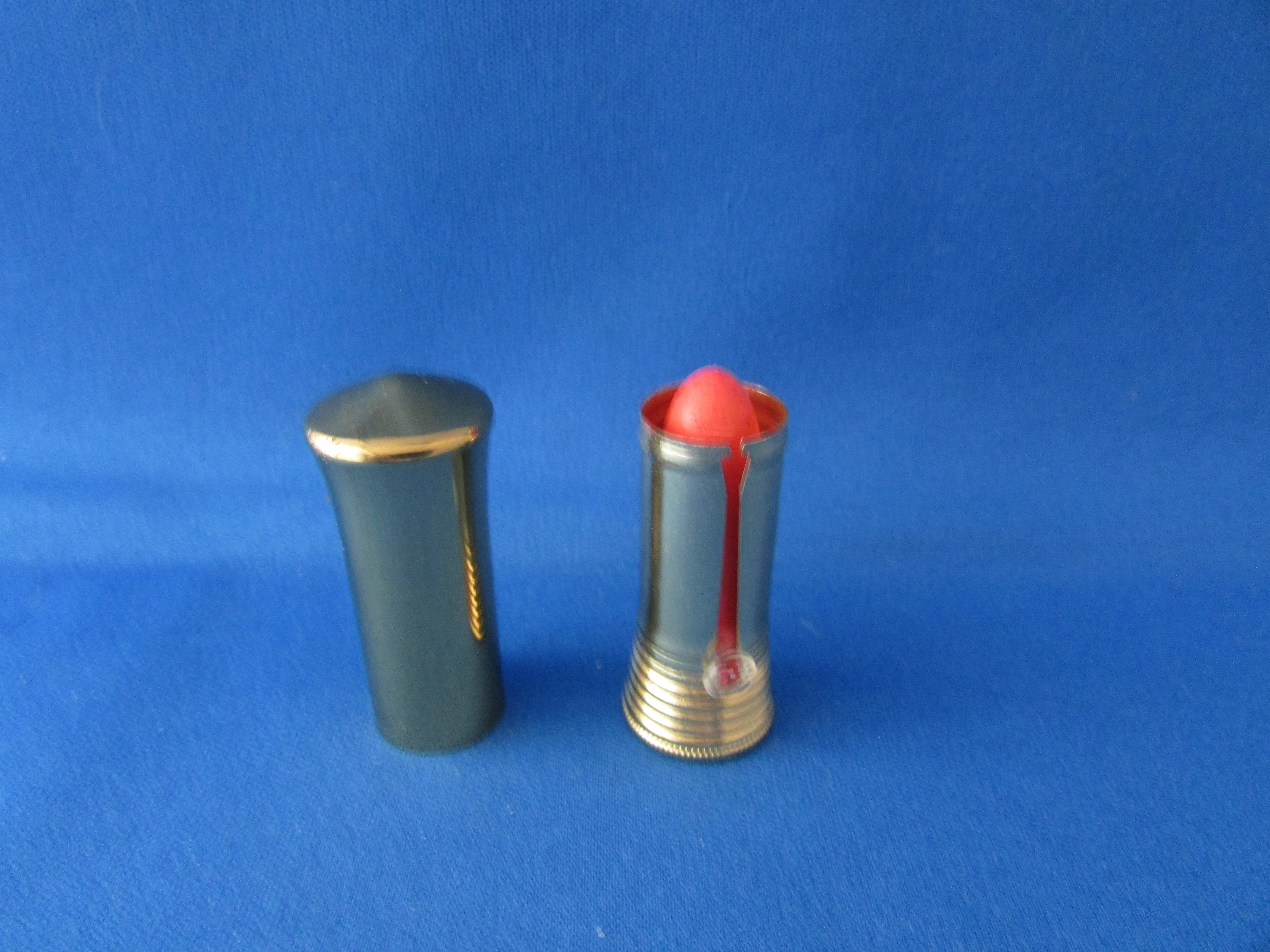 Cutex Fashion Coral Lipstick