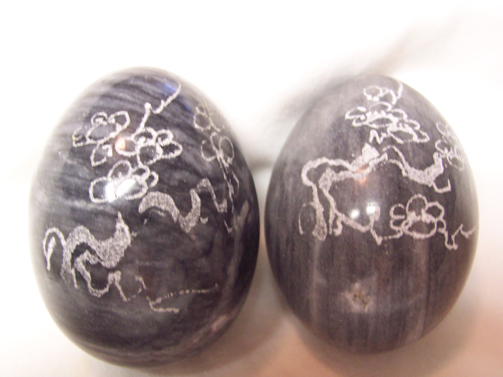 Vintage Scrimshaw Art Carved Marble Egg set of two