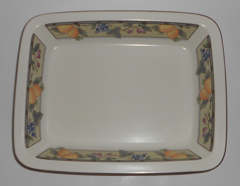 Mikasa Intaglio China CAC29 Garden Harvest Lasagna Pan