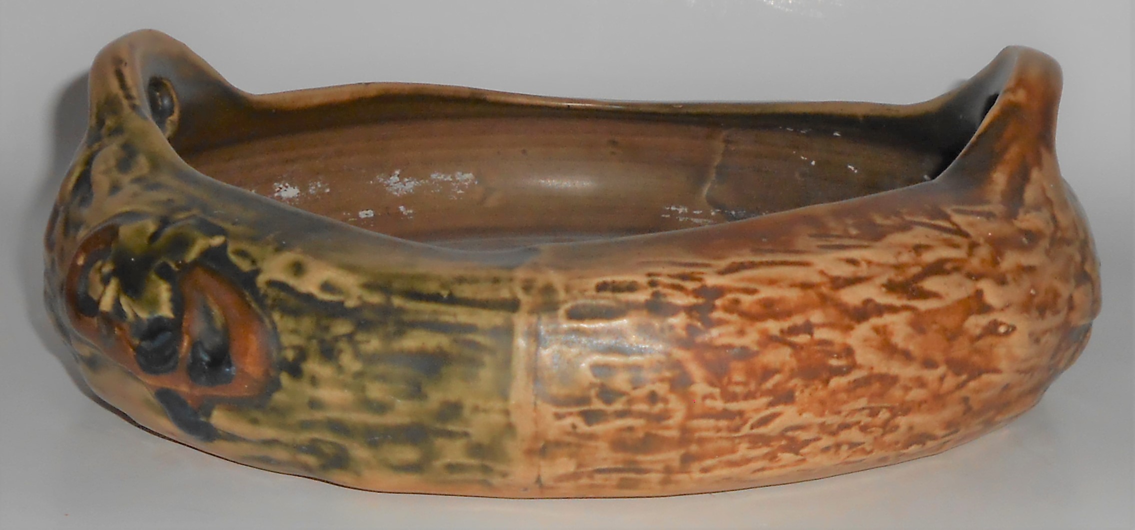 Roseville Art Pottery Imperial I #71-8'' Handled Bowl