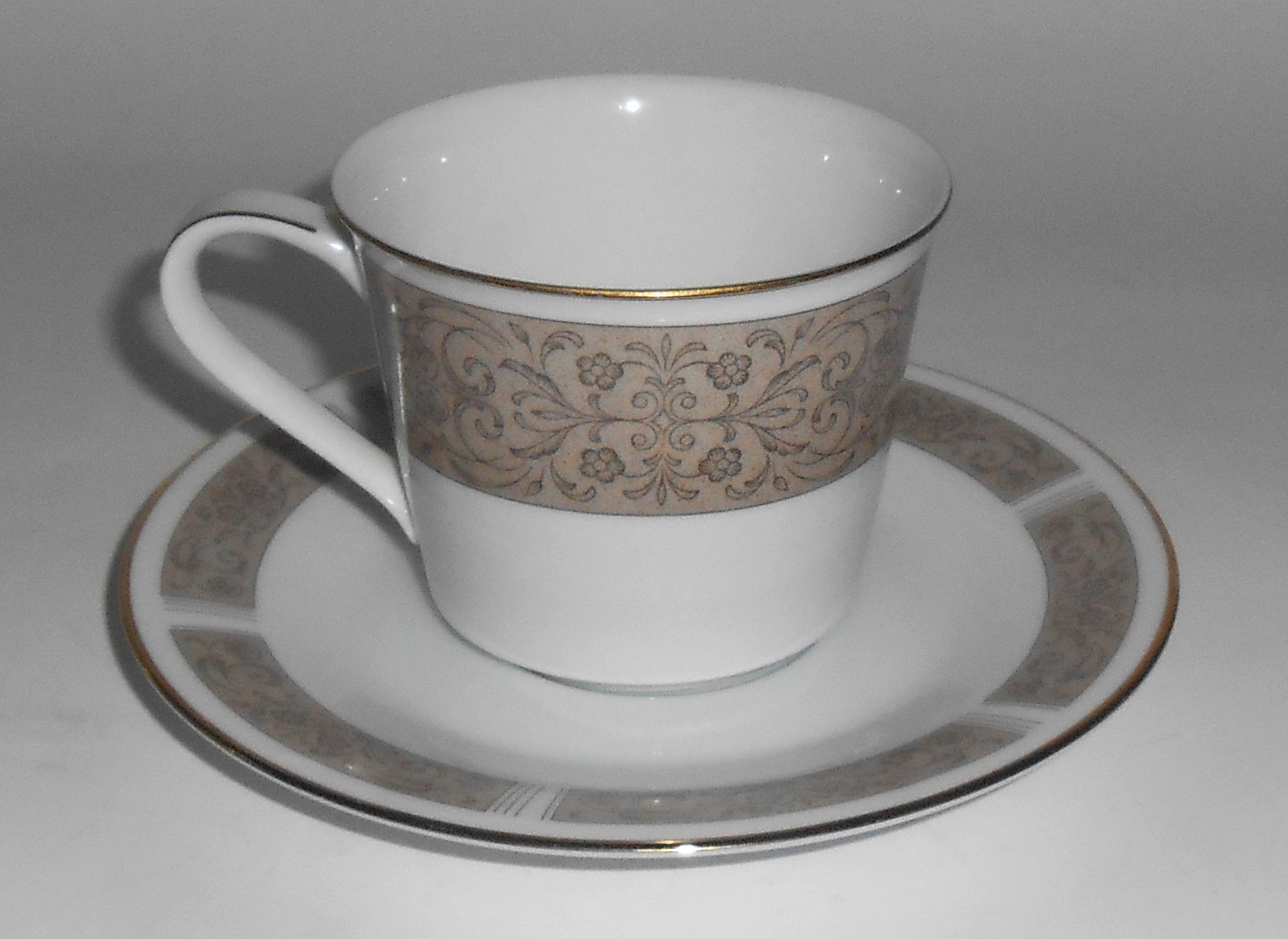Noritake China Porcelain Justine Floral Cup/Saucer Set
