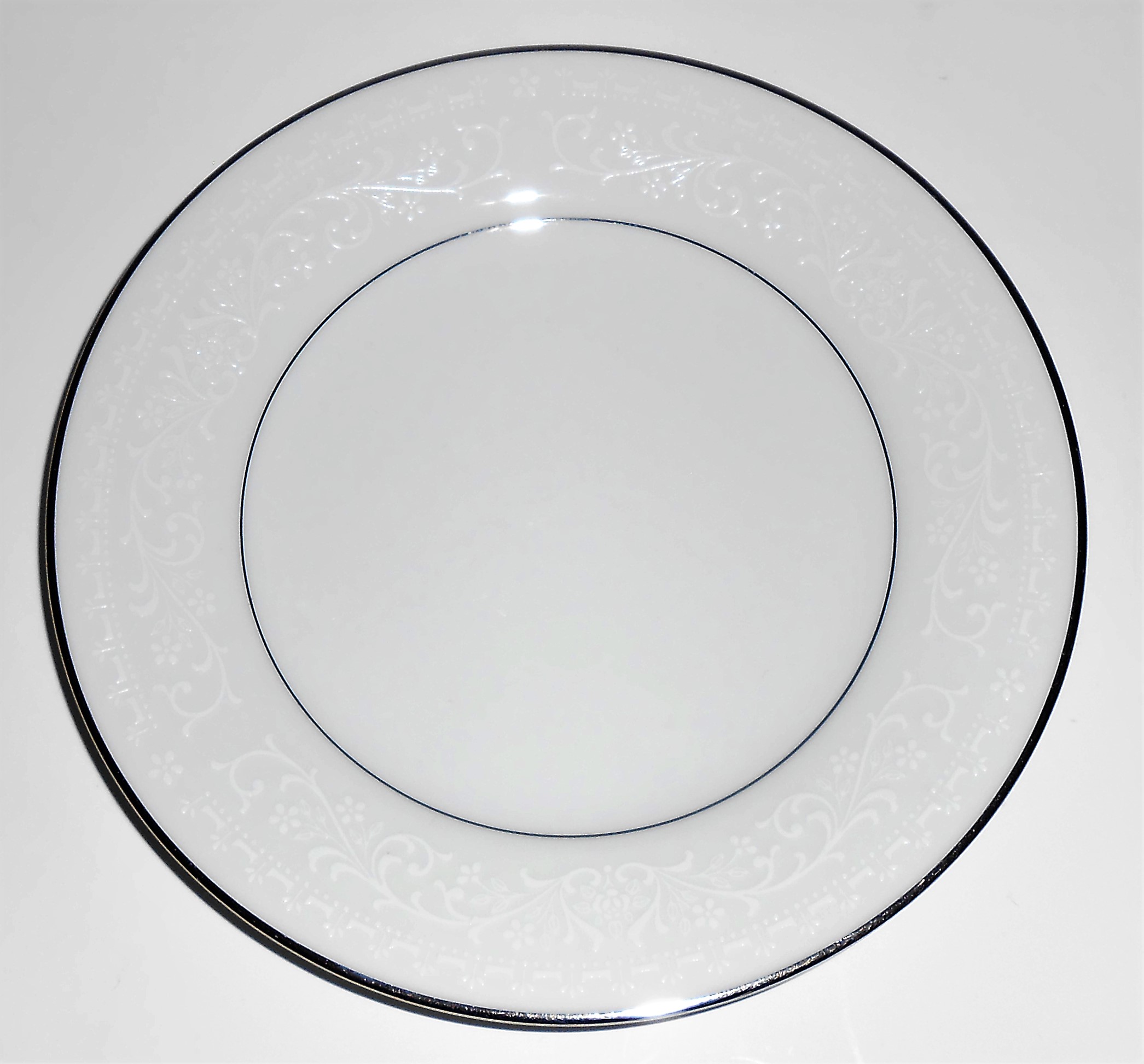 Noritake Porcelain China Versailles Platinum Bread Pl