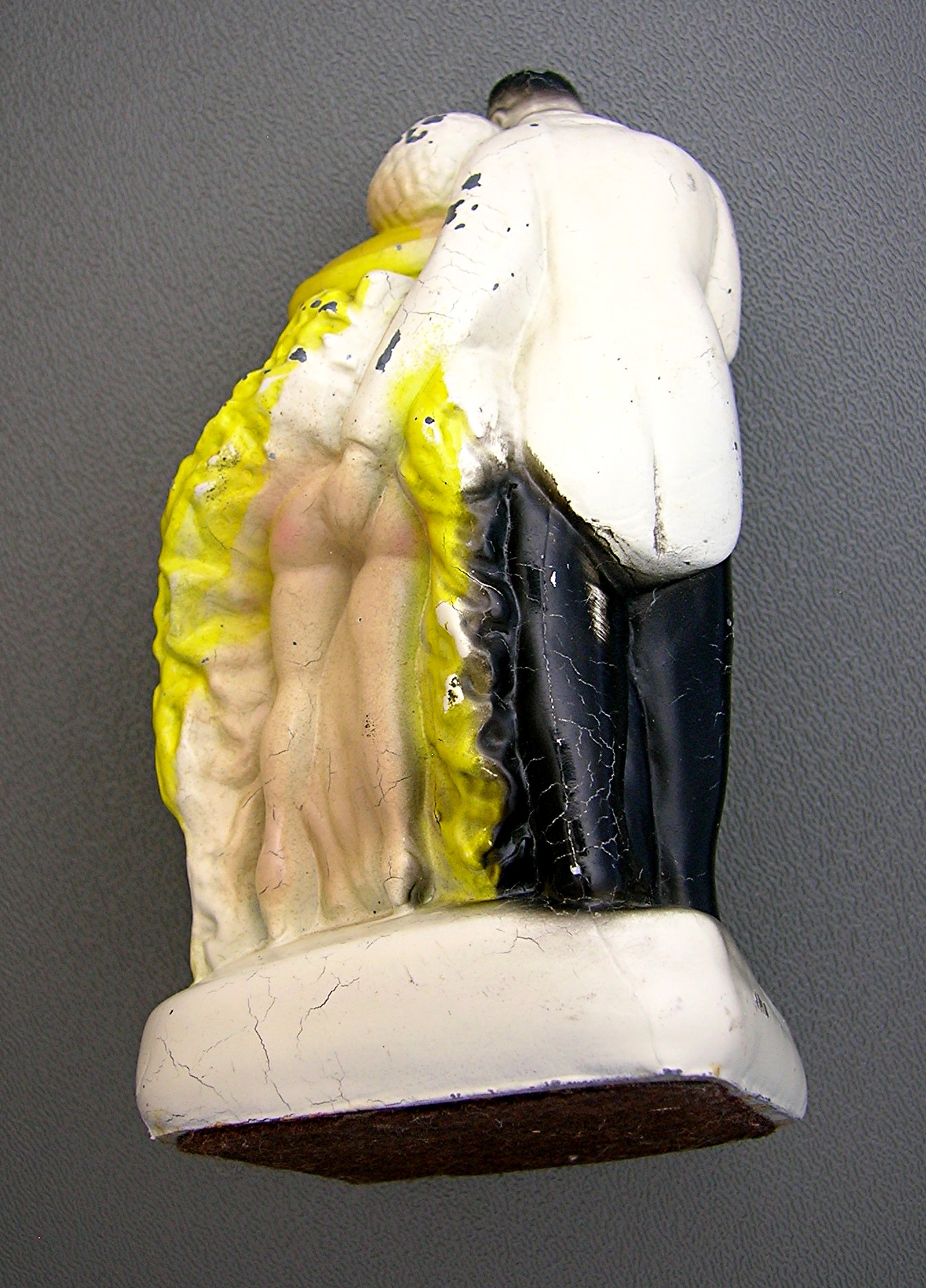 Metal NAUGHTY COUPLE figurine