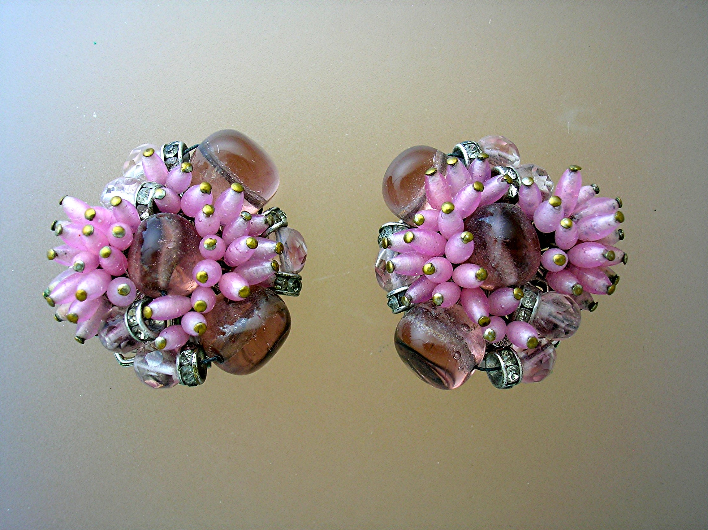 Clip Earrings Silvertone Filigree Set Pink Bead
