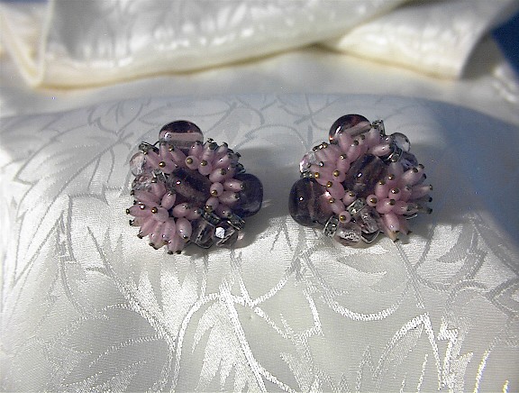 Clip Earrings Silvertone Filigree Set Pink Bead