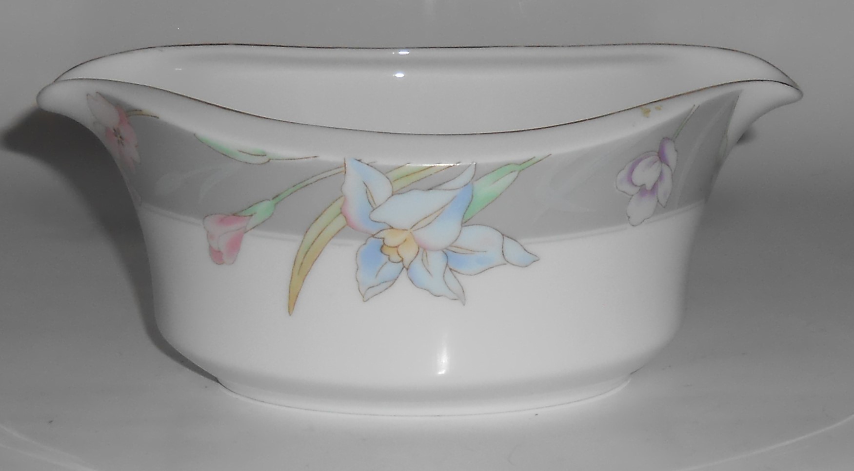 Mikasa Fine China Charisma Gray Gravy Bowl