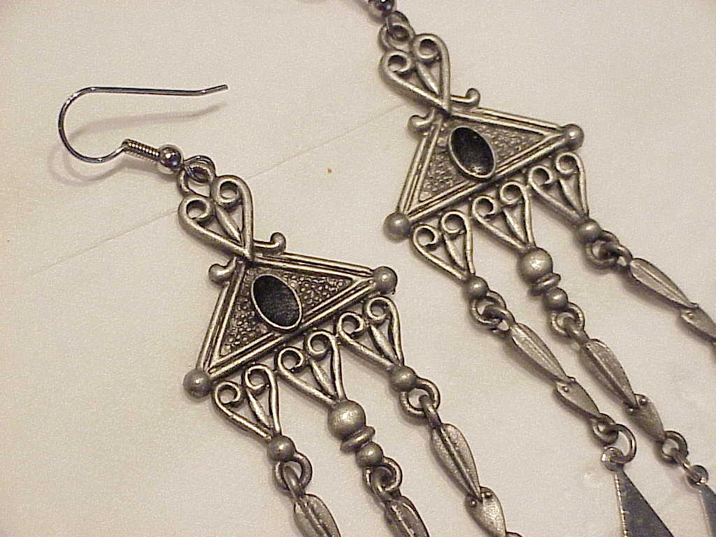 Dangling Pewter And Onyx Chandelier Pierced Earrings Signed Jj 1986