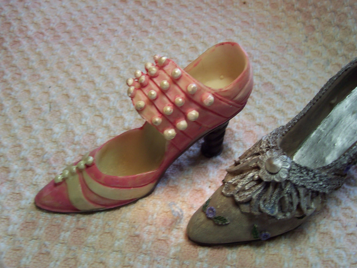 Sitco Shoe Figurine set of 2