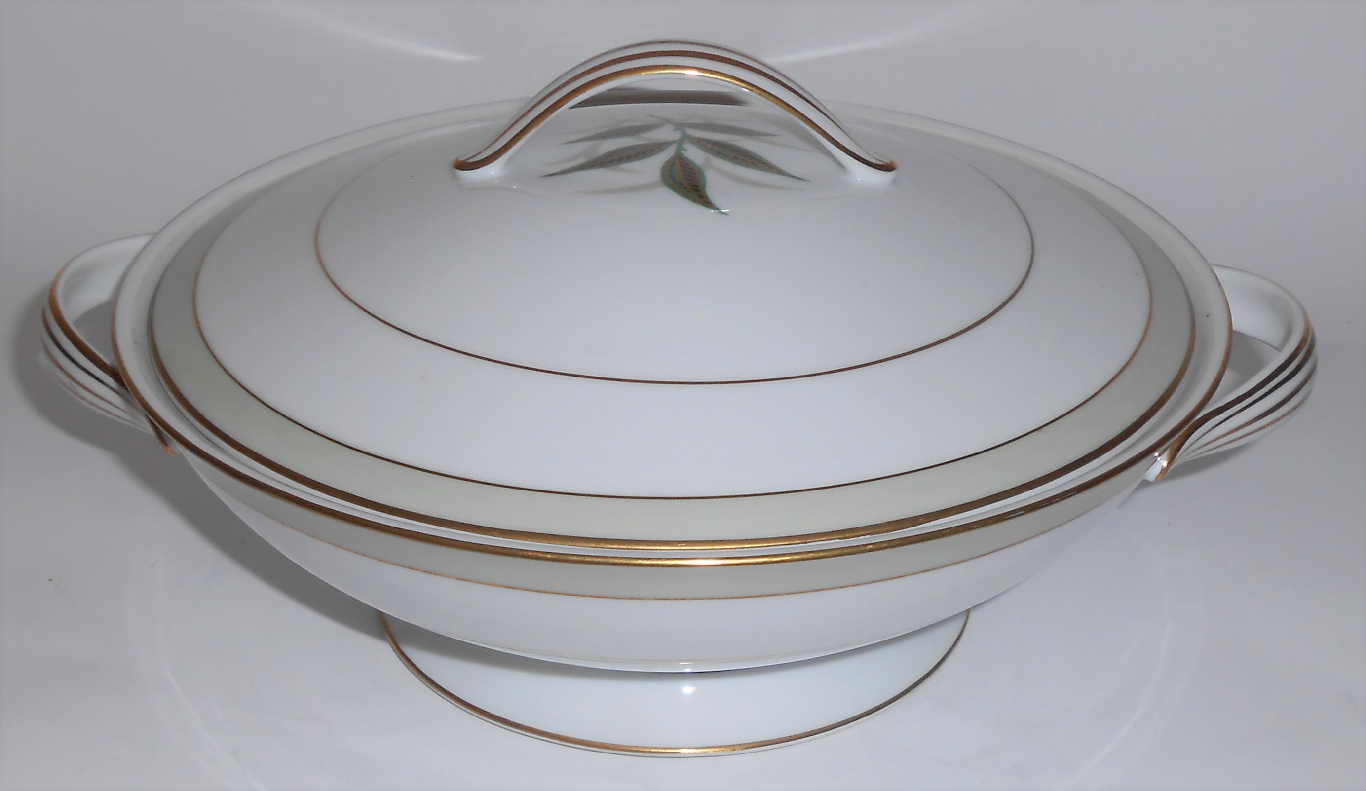 Noritake Porcelain China Greenbay W/Gold Covered Veg