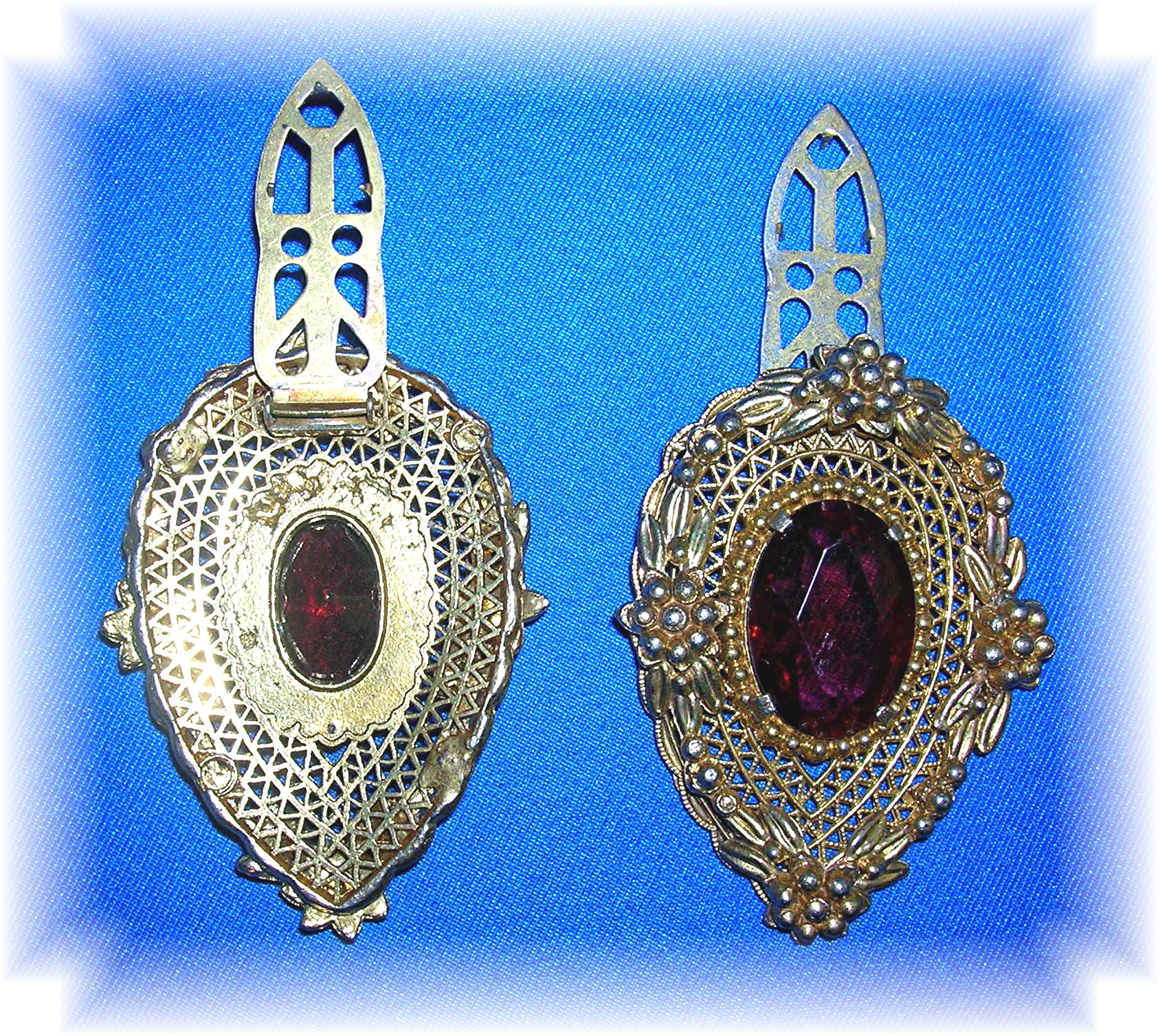 Dress Clips Ruby Lucite Goldtone Vintage