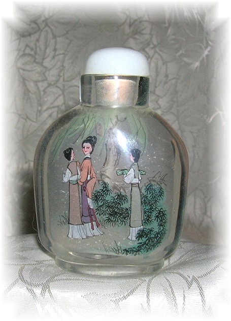 SNUFF BOTTLE with Reverse painting