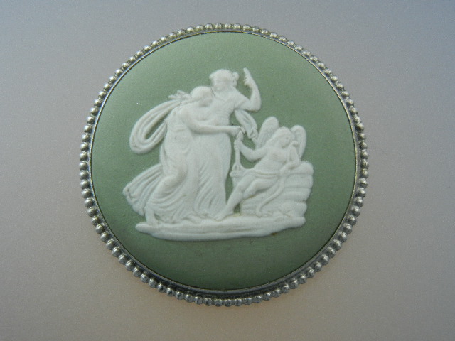 Cameo Wegwood Sterling Silver Brooch England
