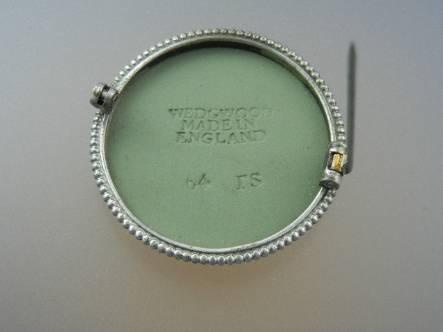 Cameo Wegwood Sterling Silver Brooch England