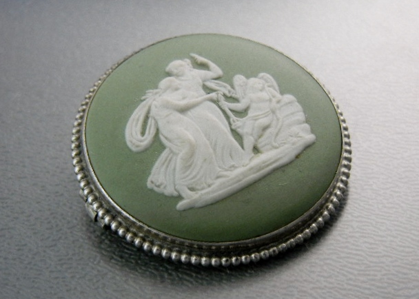 Cameo Wegwood Sterling Silver Brooch England