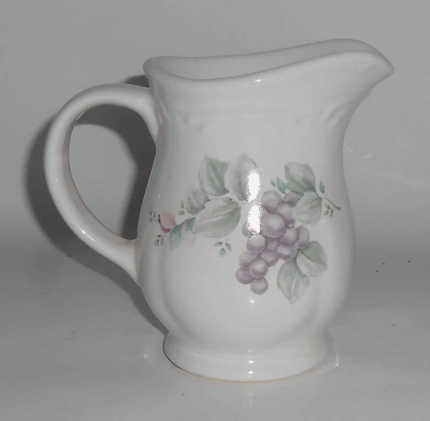 Pfaltzgraff Pottery Grapevine Creamer