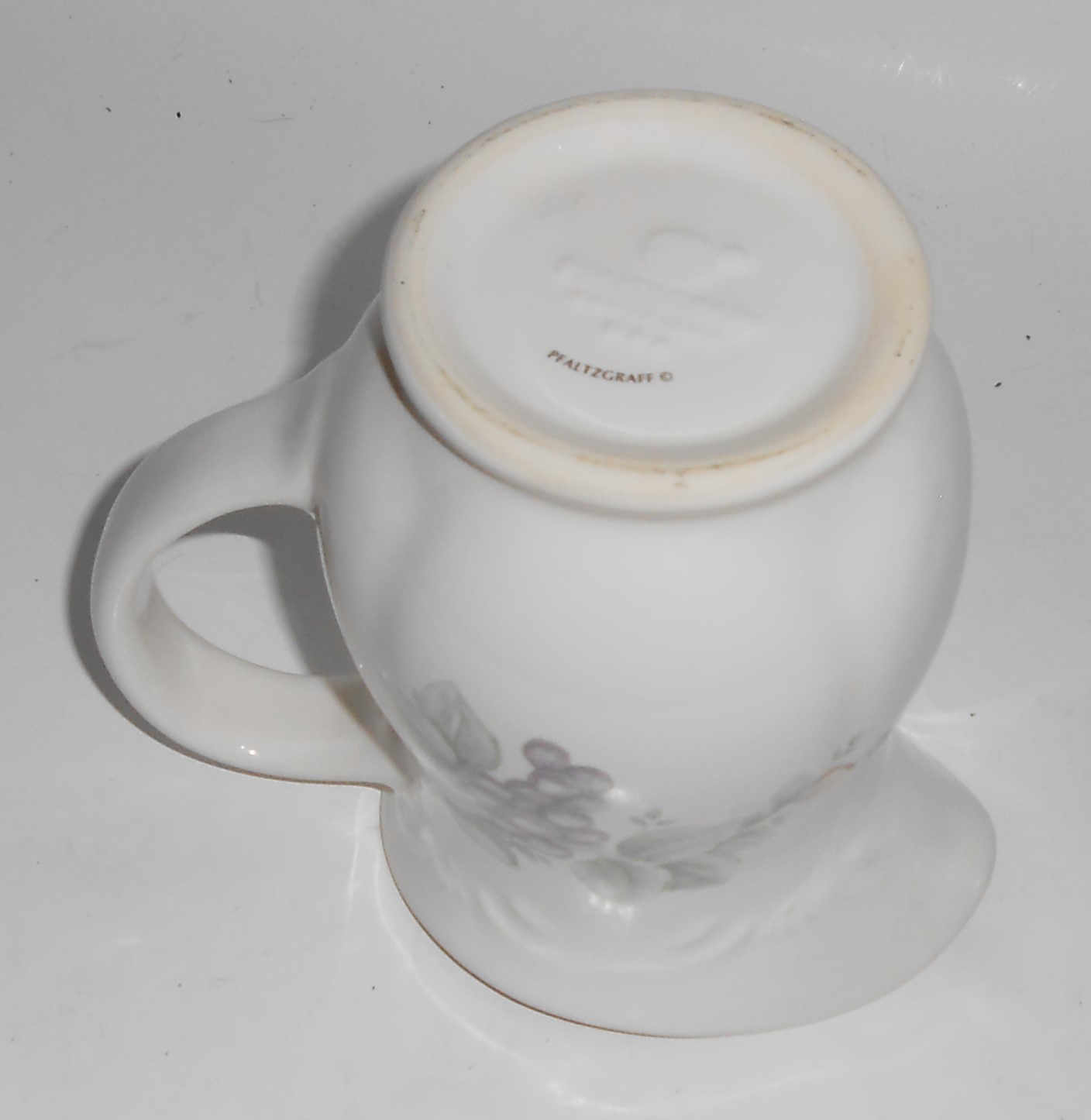 Pfaltzgraff Pottery Grapevine Creamer
