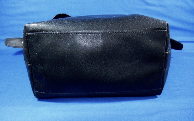 Coach Legacy Black Leather Shoulder Bag New York