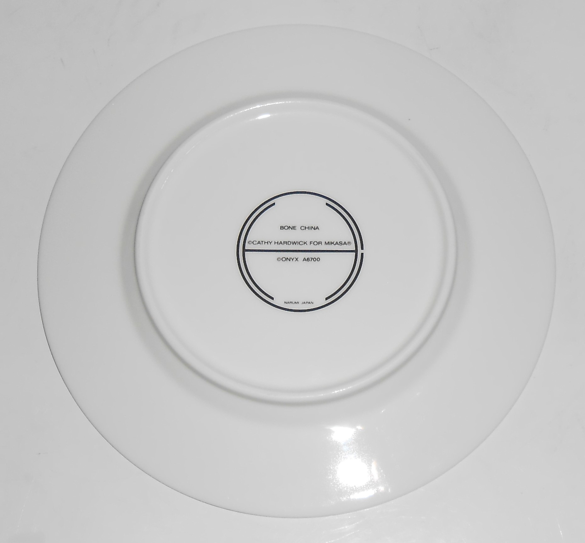 Mikasa Fine China Black Onyx w/Gold Bread Plate