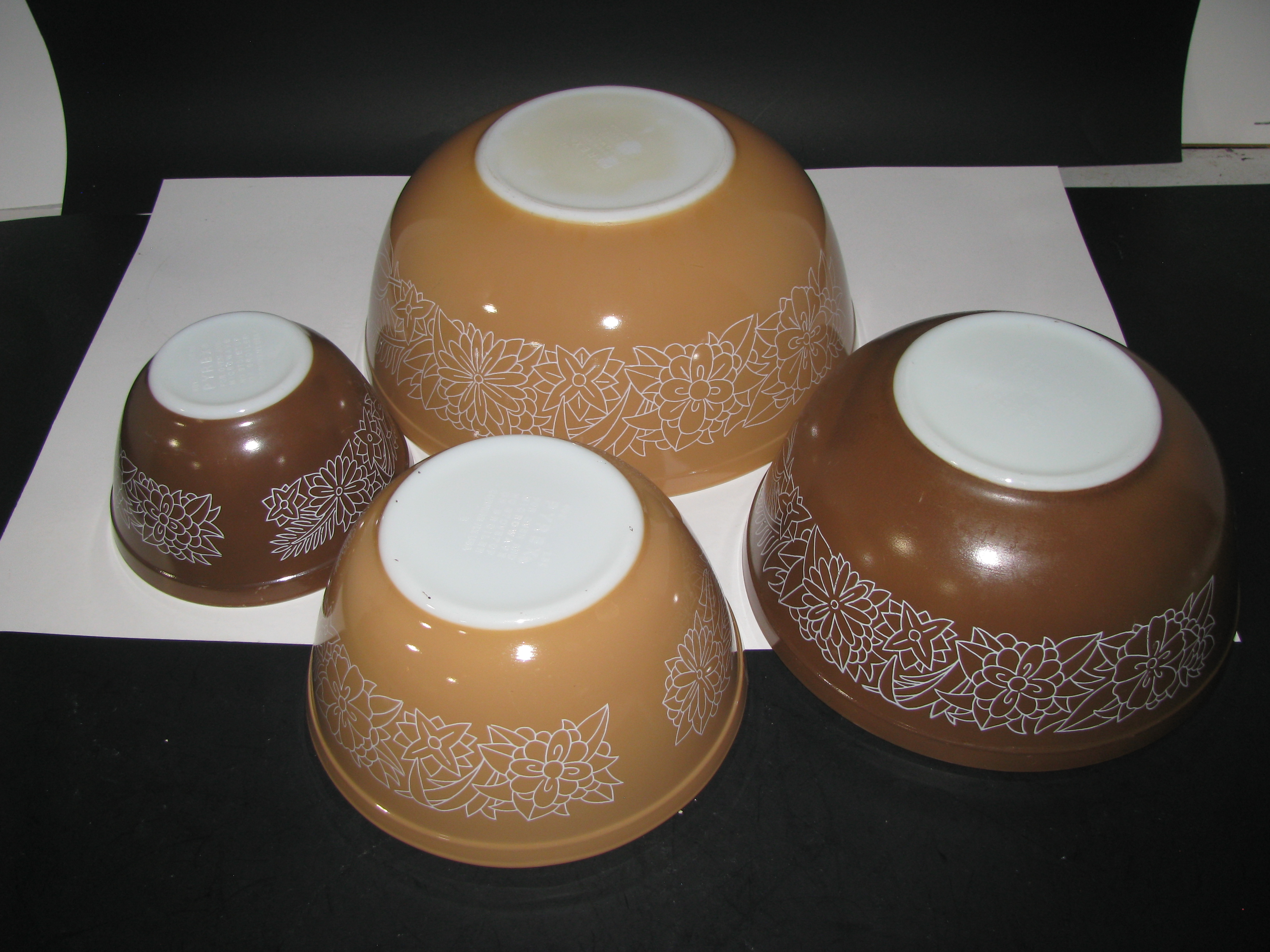Vintage Pyrex Woodland Nesting Bowl Set