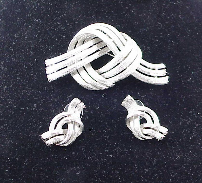 Brushed Silver Tone Love Knot Brooch And Pierced Earrings Set
