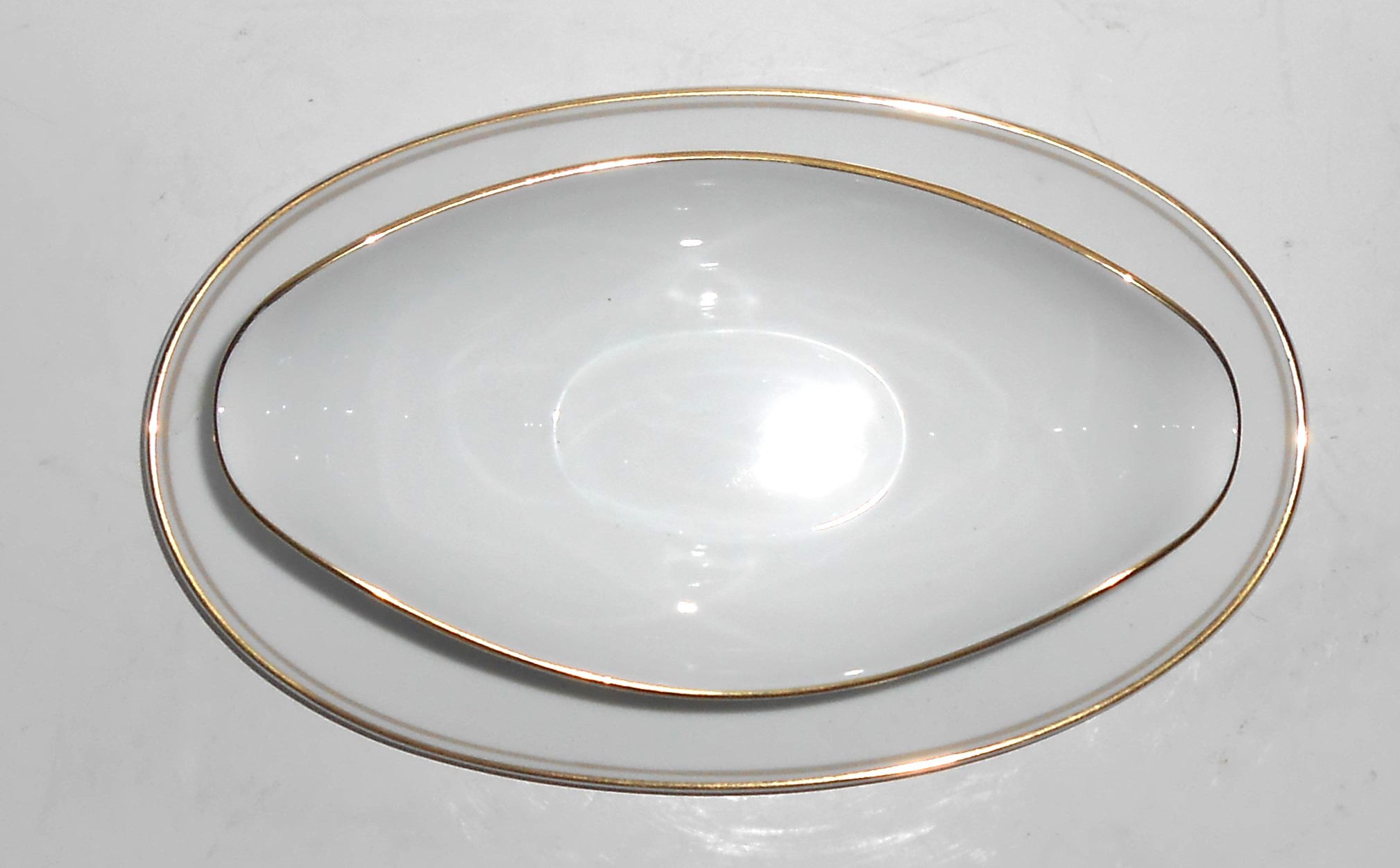Noritake China Porcelain Laverne Gold Band Gravy Bowl