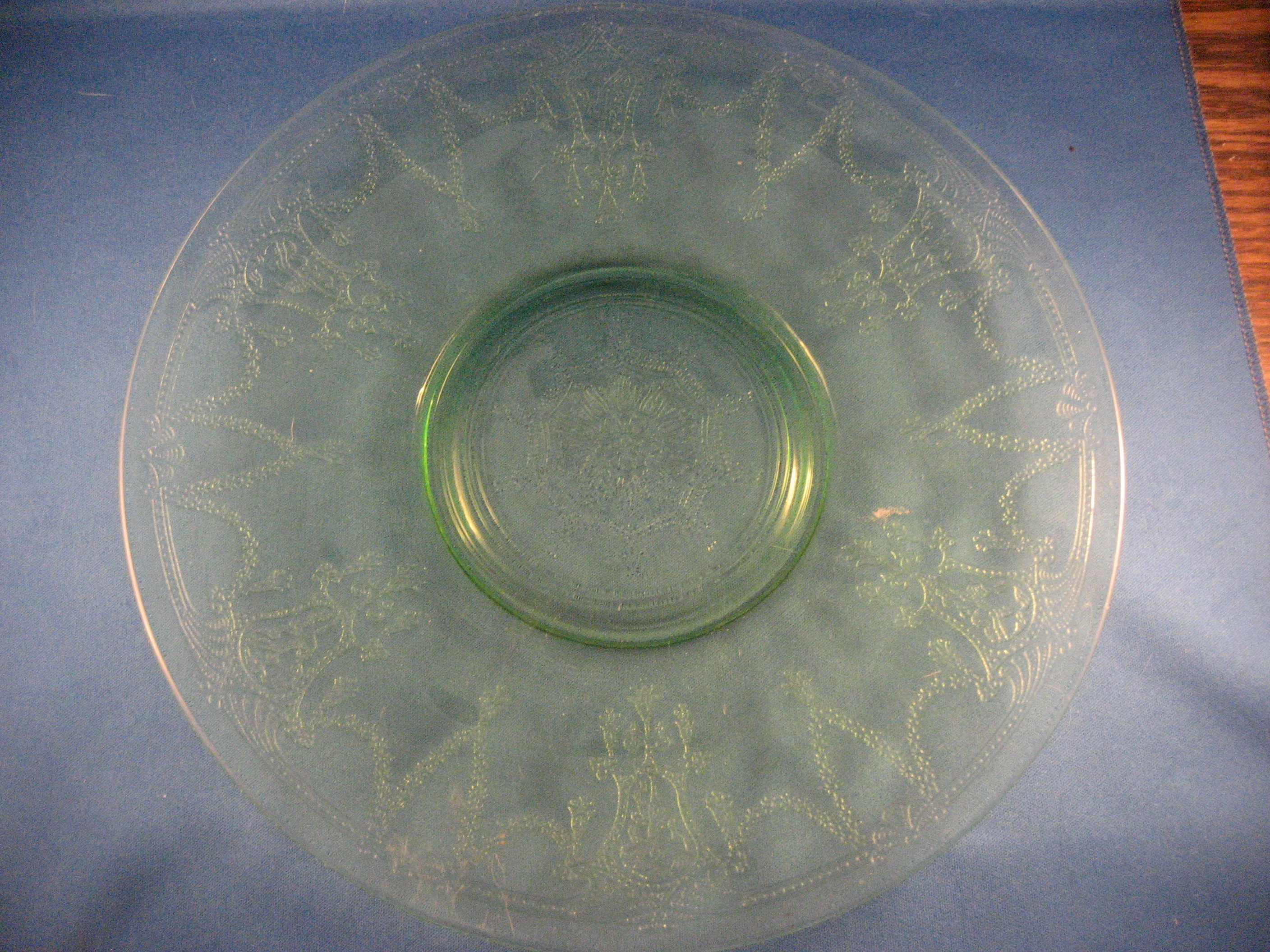 10" Green Depression Glass Plate