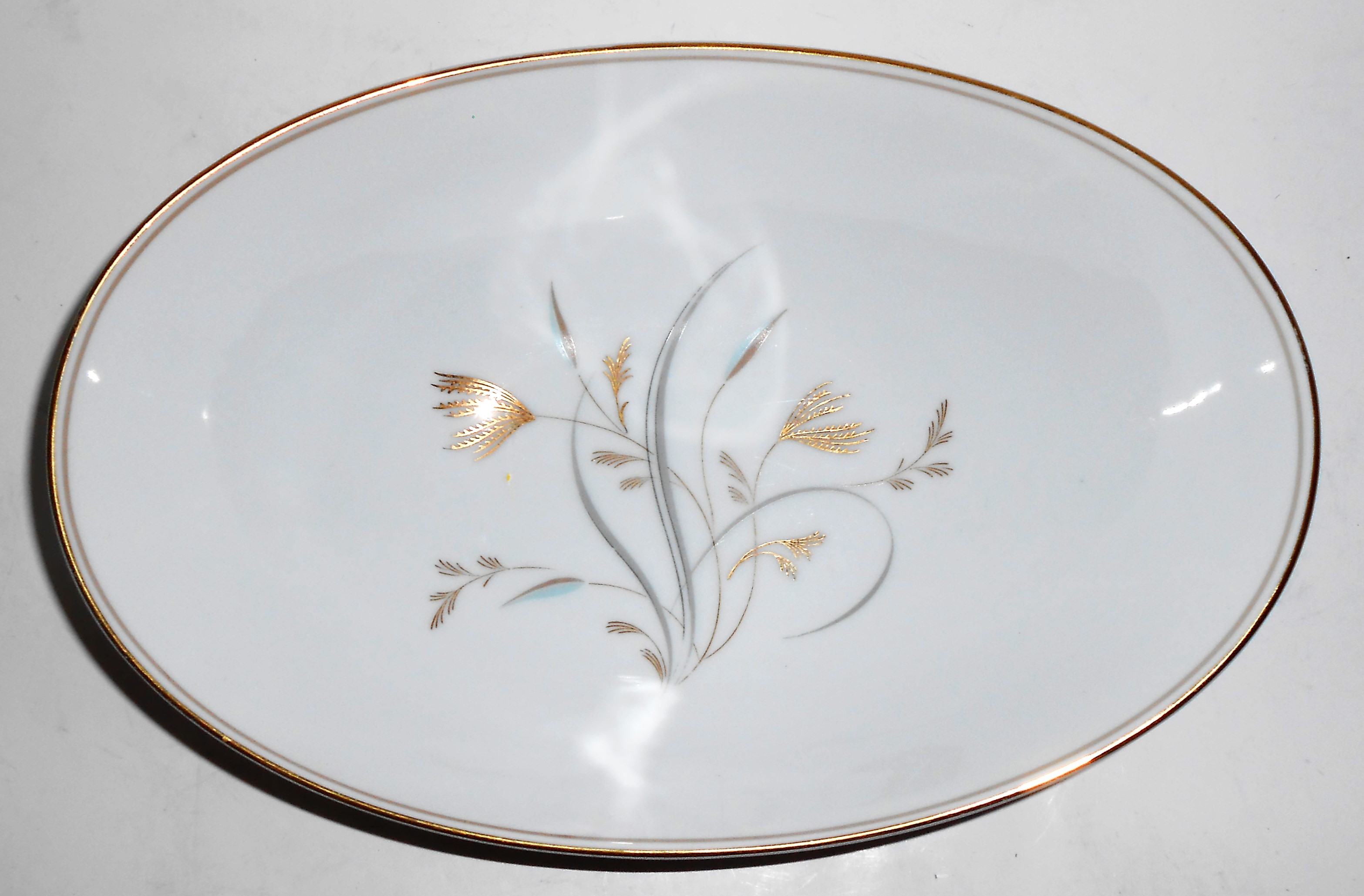 Noritake China Porcelain Laverne Gold Band Vegetable