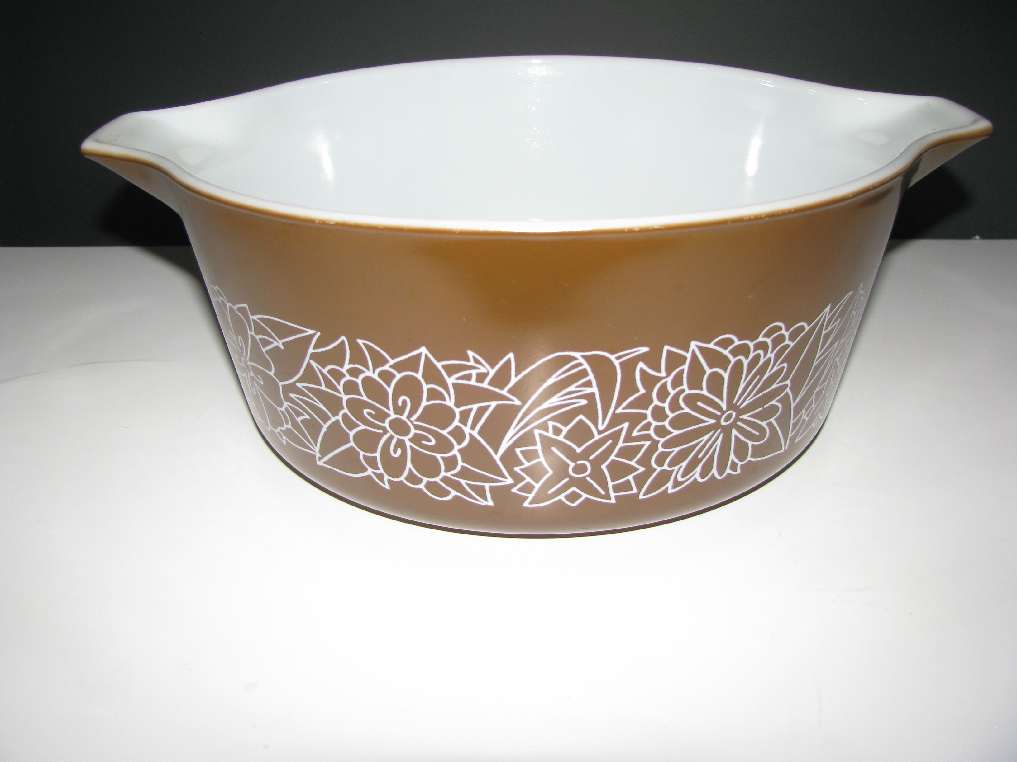 Vintage Pyrex Woodland 475-B Cinderella Casserole Dish