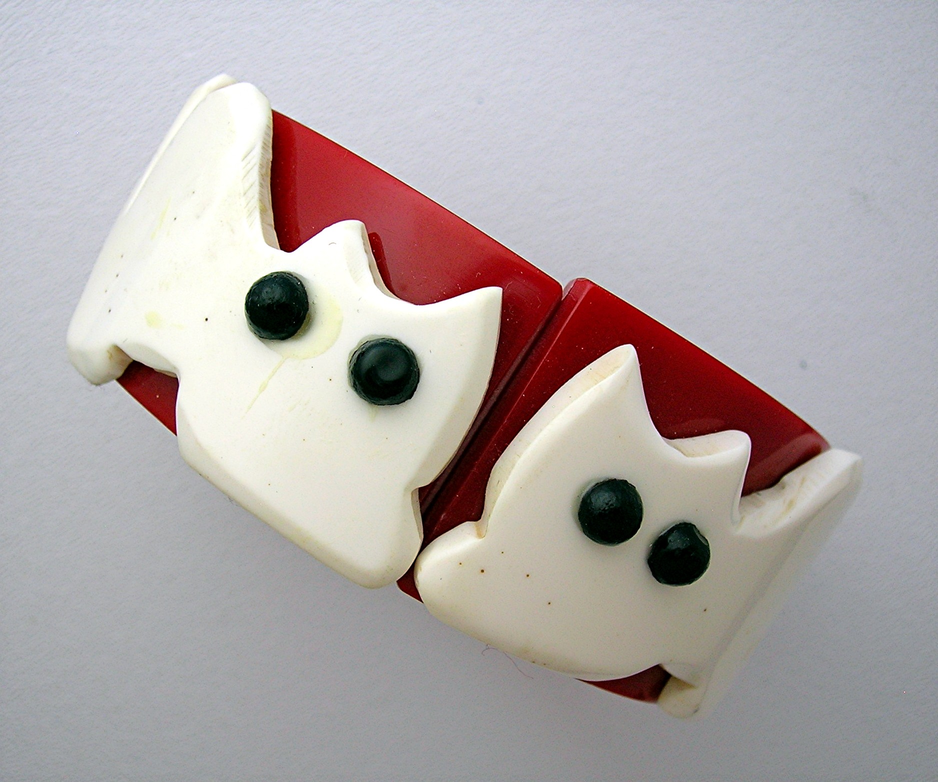 Plastic Lucite Red Black White Kitty Clamper Bracelet