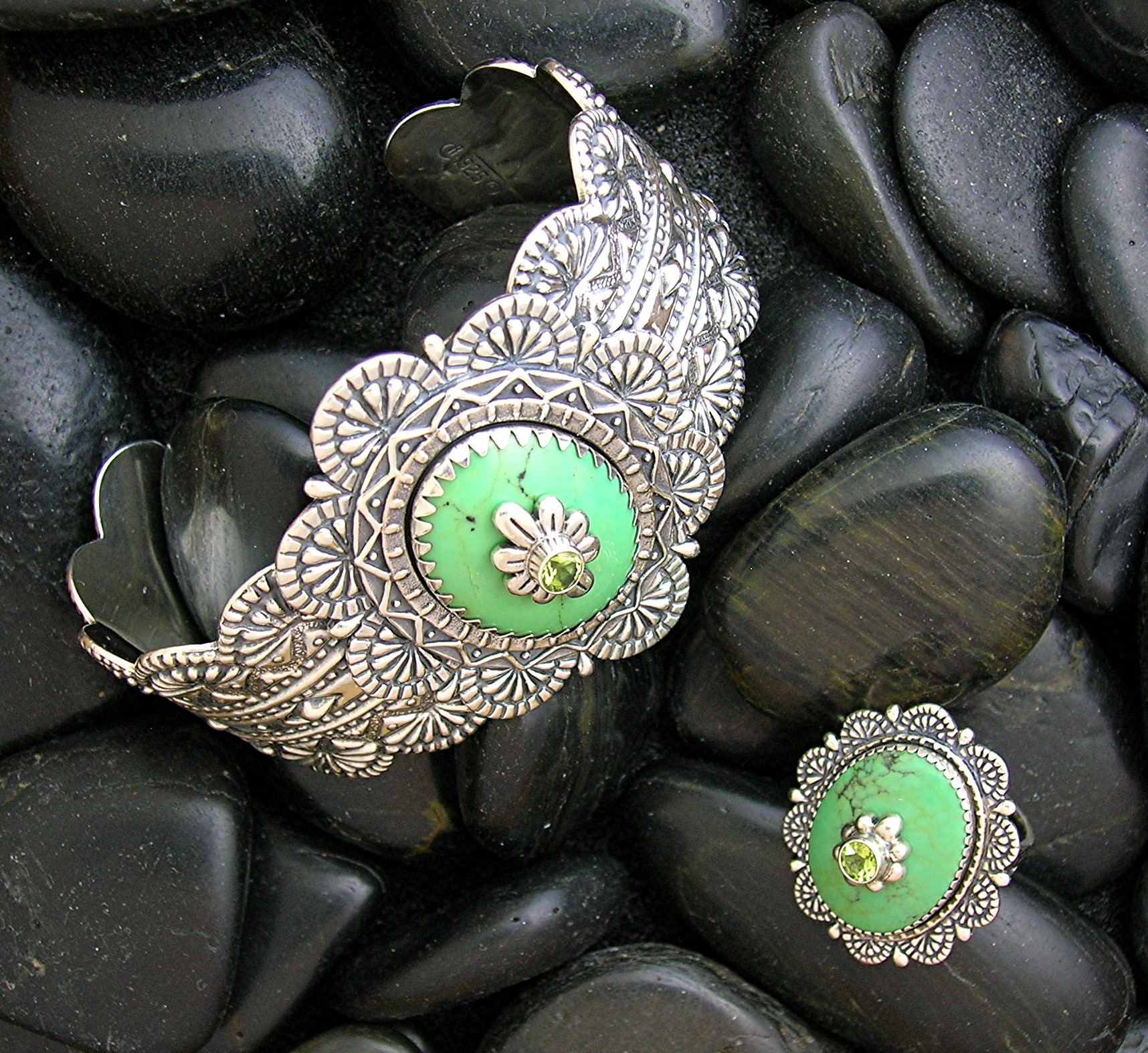 Sterling Silver Artist Mojave  Green Turquoise Peridot