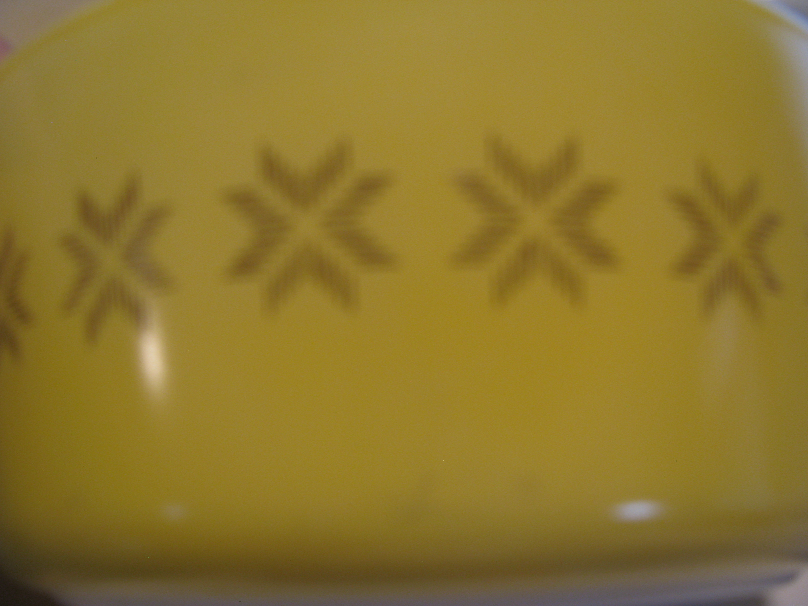 Vintage Pyrex Town and Country 472,473 Casserole Dishes
