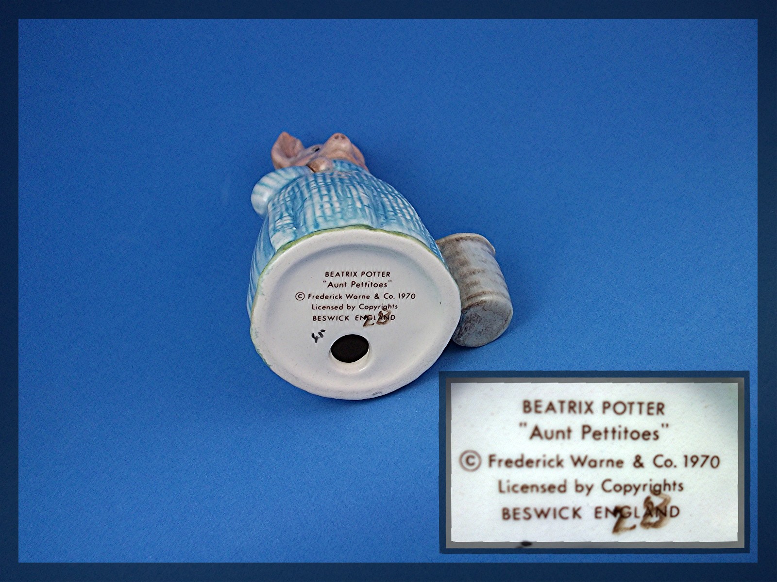 Beatrix Potter Figure, Aunt Pettitoes Beswick  England