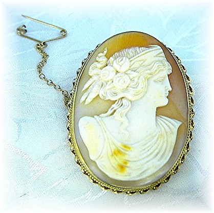 Brooch 14K Gold Handcarved Shell Cameo