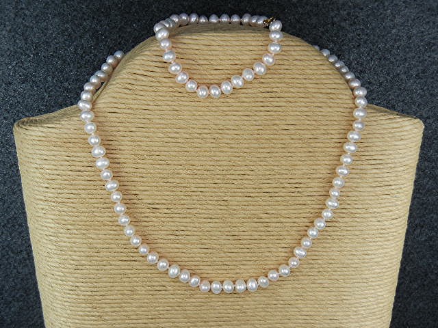 14K Gold Pink Pearls Necklace and Bracelet