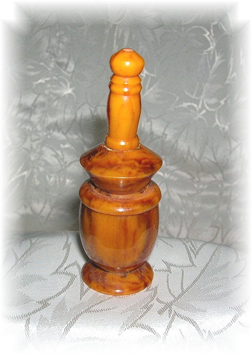 Snuff Bottle With Screw Stopper