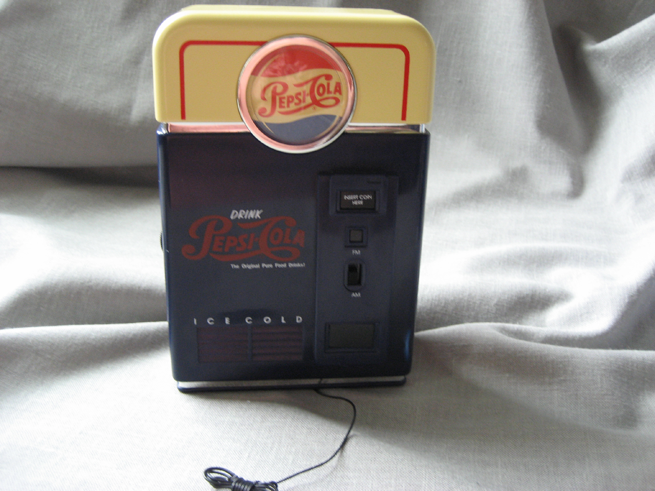 Pepsi Cola Pop Machine Radio