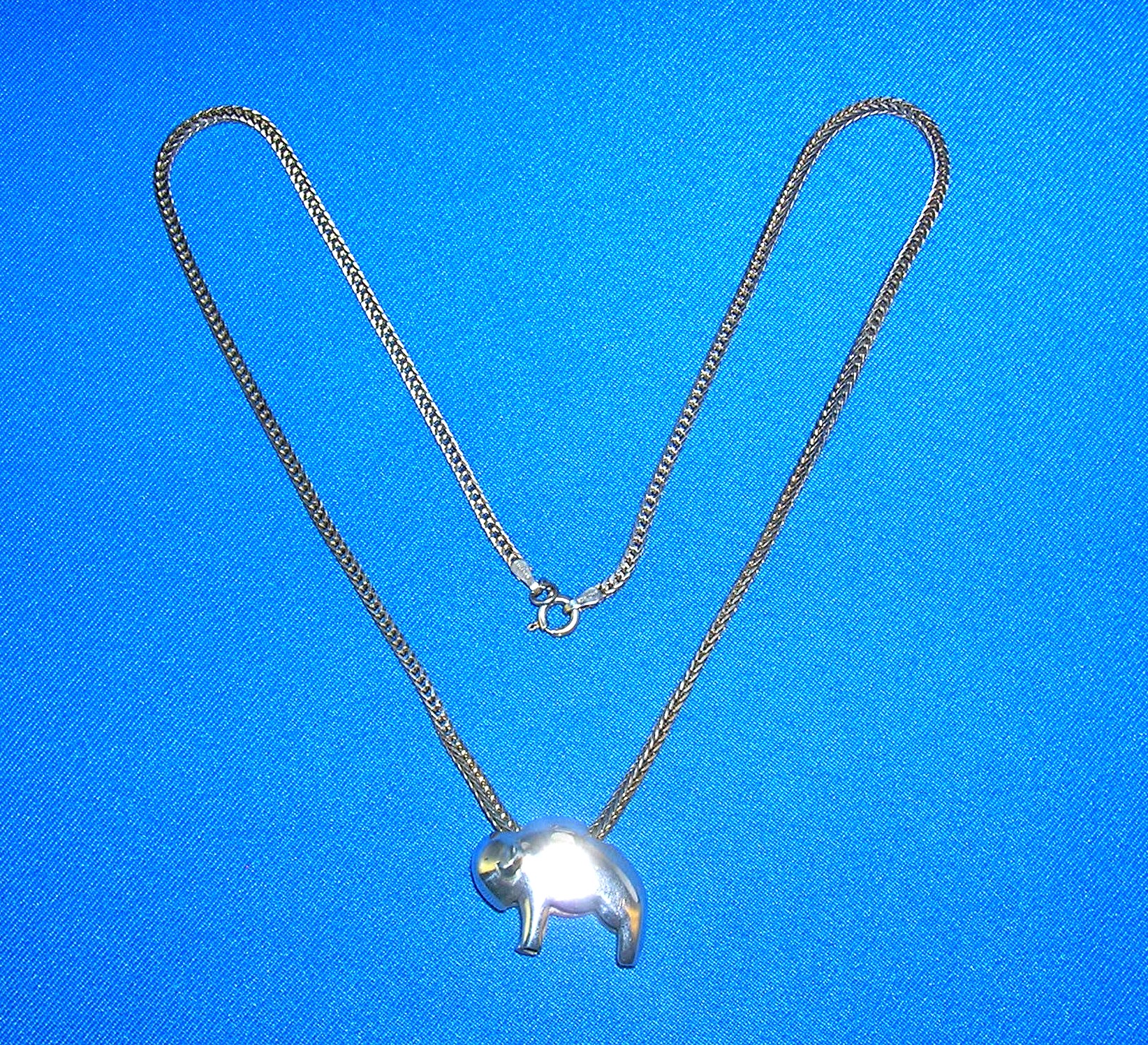 Danecrft  Sterling Silver Chain with Buffalo