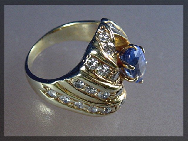 Ring 14K Gold Tanzanite & Diamond