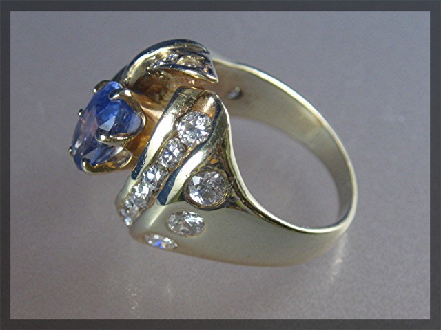 Ring 14K Gold Tanzanite & Diamond