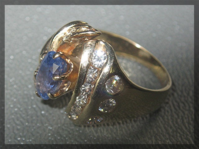Ring 14K Gold Tanzanite & Diamond